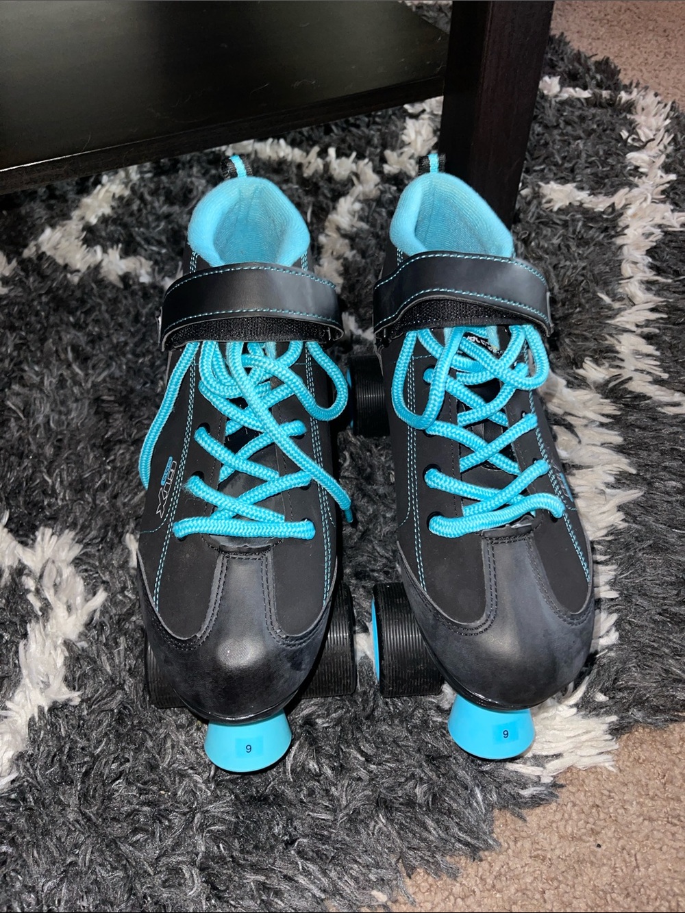 Skates GTX 500 Men’s size 9 women’s 10